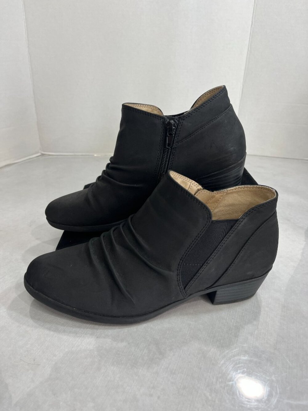 LifeStride Aurora Microsuede Ankle Booties Black Women’s 8M Velocity Memory Foam